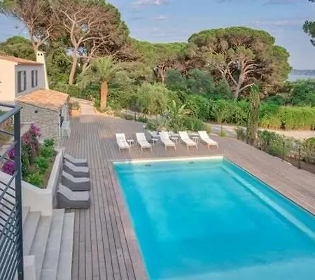 Great With Big Garden Near To The Beach *