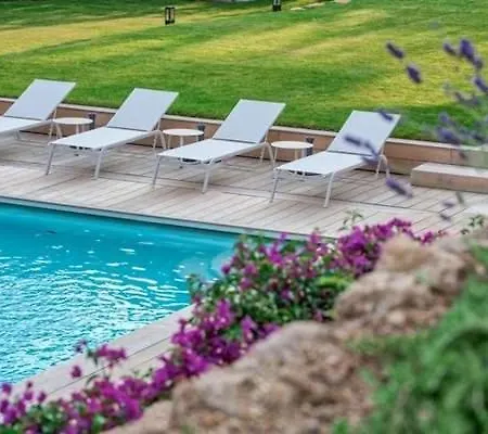 Great With Big Garden Near To The Beach *