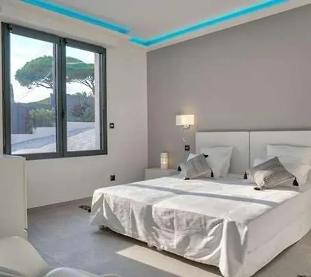 Great With Big Garden Near To The Beach Bed & Breakfast *