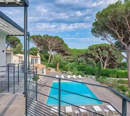 Great With Big Garden Near To The Beach *